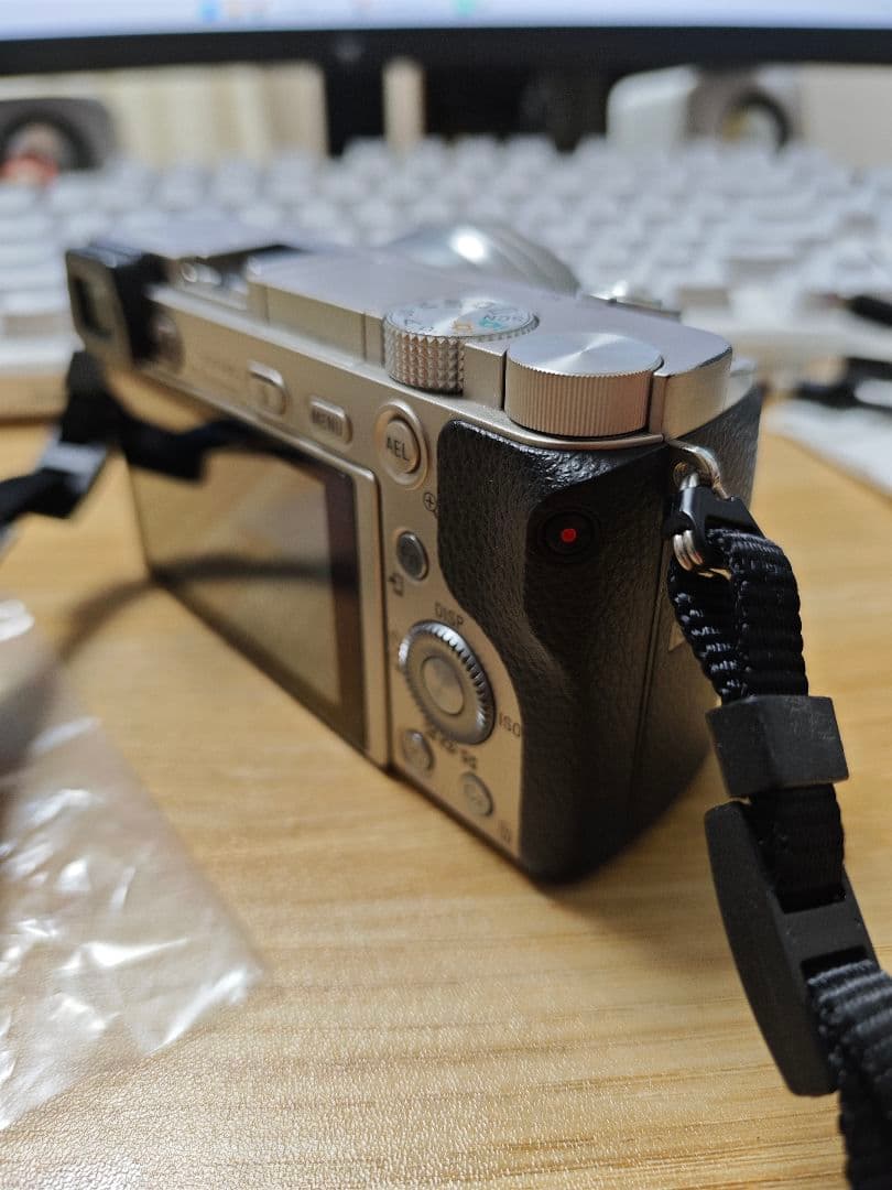 SONY α6000 本体　レンズ付き