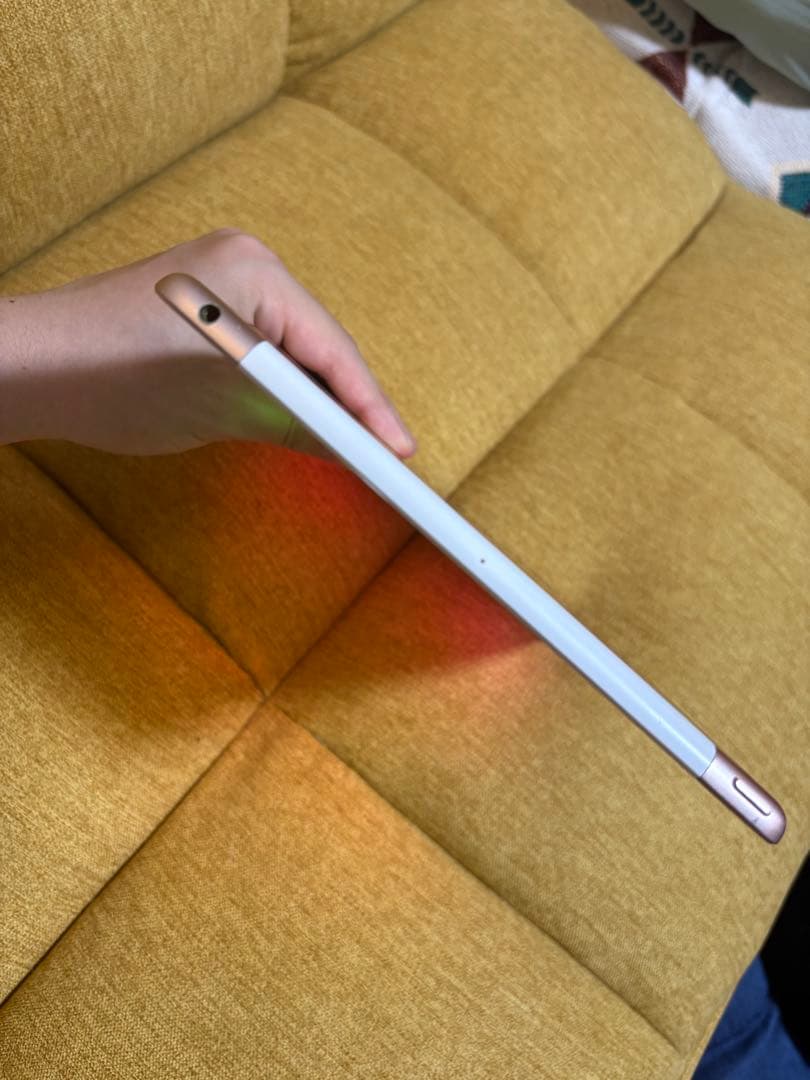 【訳あり】iPad 第8世代 Wi-Fiモデル[容量：32GB] ゴールド箱あり