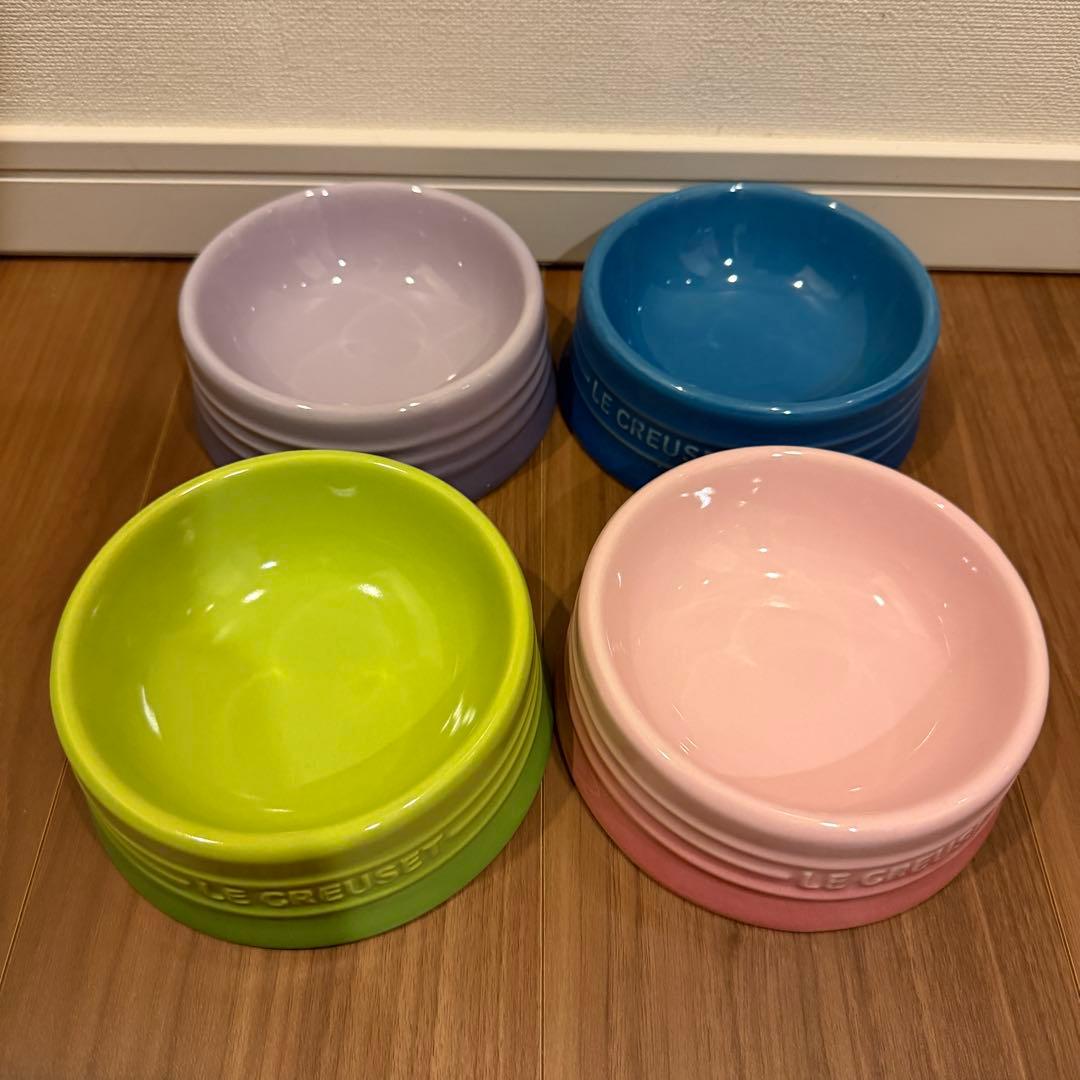 未使用に近い　ペット食器　ペットボウル　4色　まとめ売り