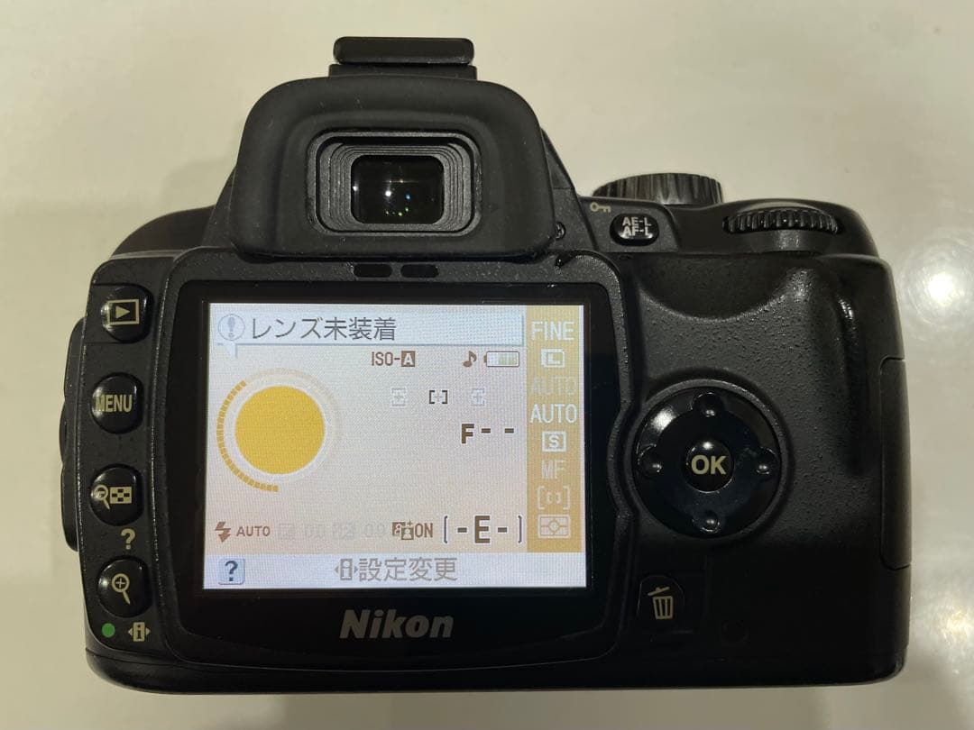 Nikon D60 デジタル一眼レフカメラ 本体
