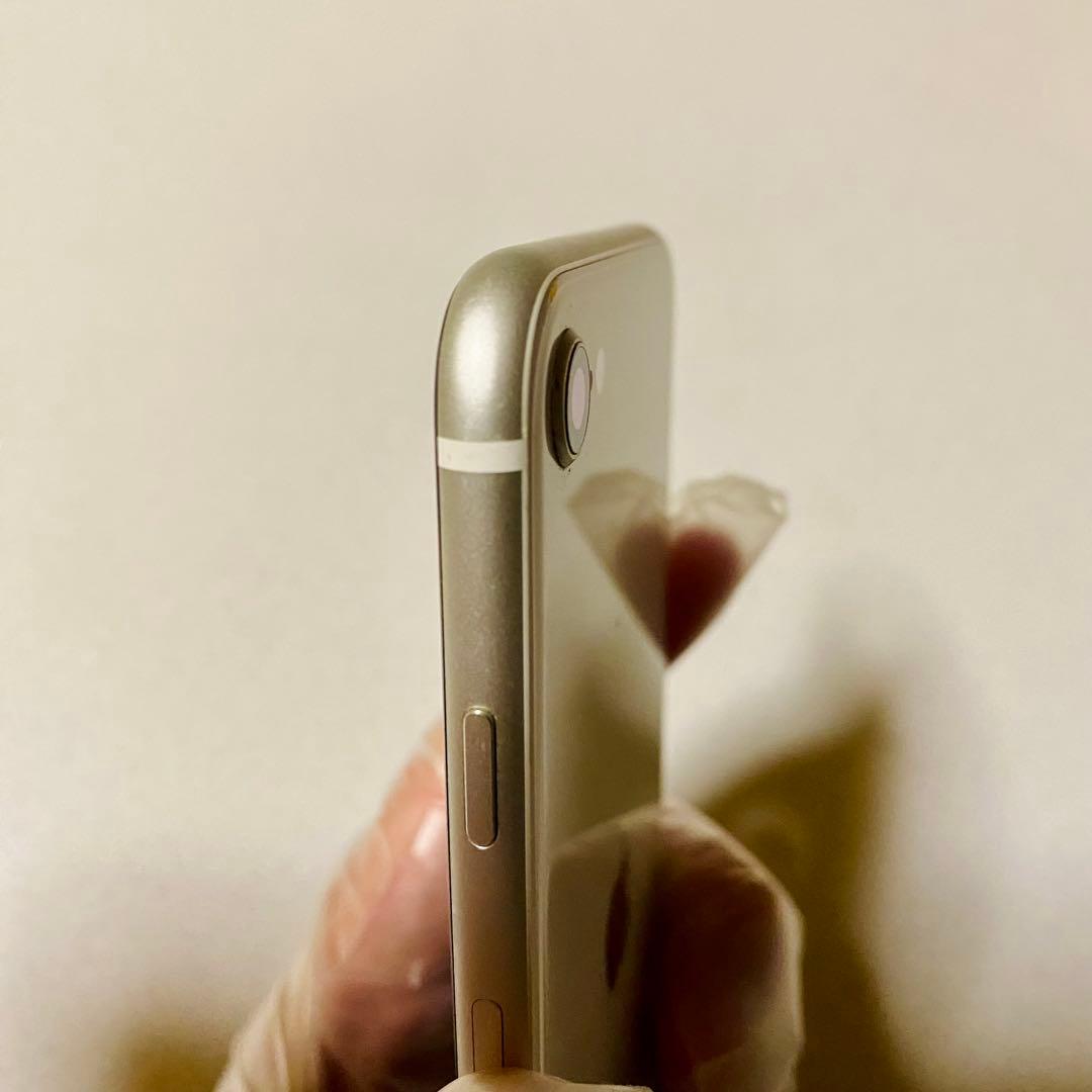 Apple iPhone SE2ホワイト 64gb SIMロック有り 即日発送