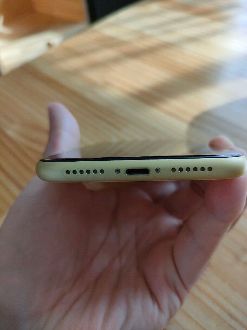 iPhone11 128GB イエロー