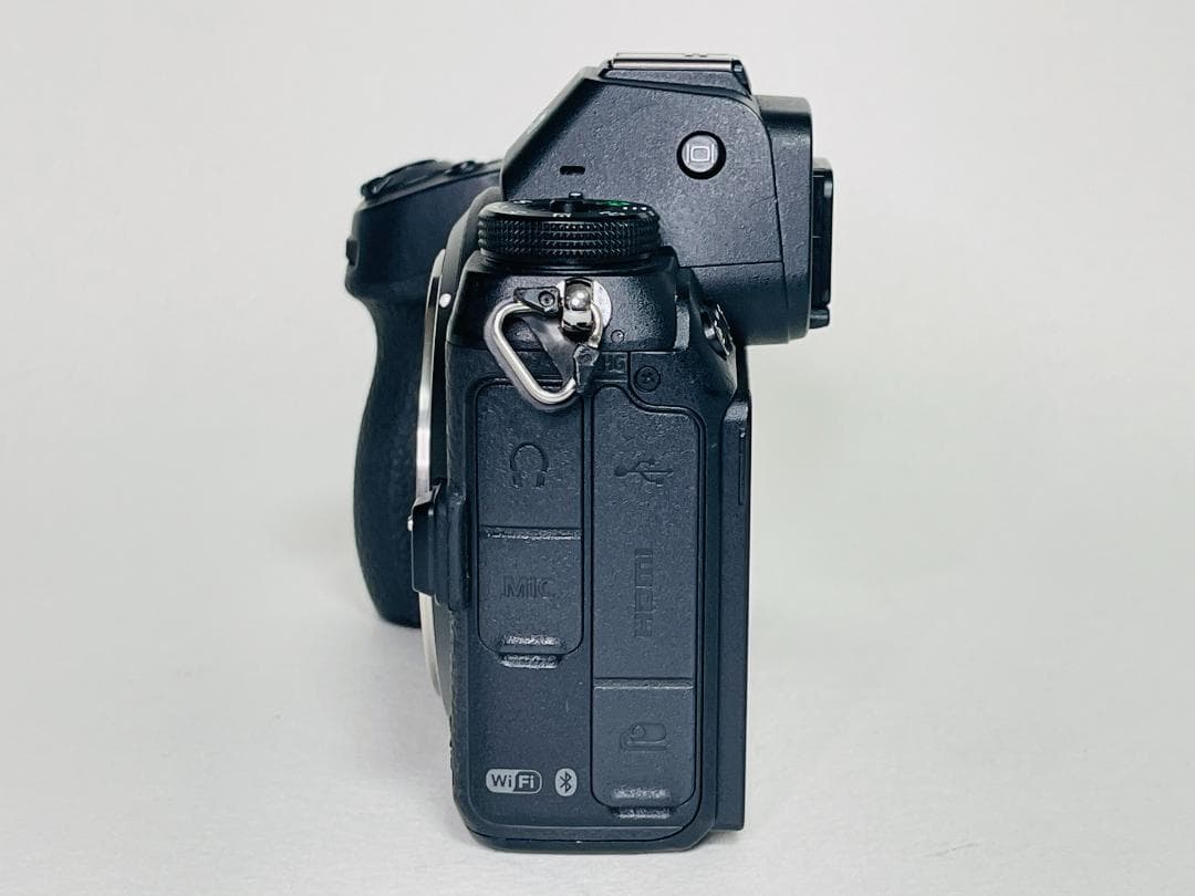 Nikon ニコン Z6 ボディ バッテリー 充電器付き ミラーレス一眼カメラ