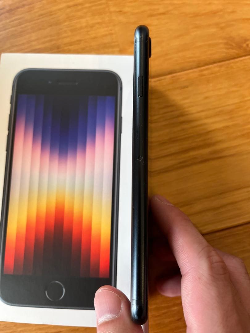 Apple iPhone SE3 128g (ブラック)