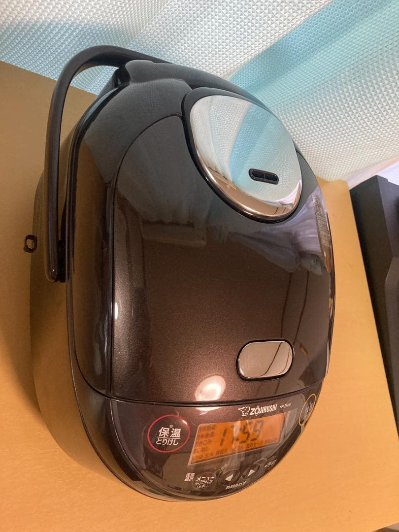 ★美品★ ZOJIRUSHI NP-ZH18 極め炊き 10合炊き 2020年式