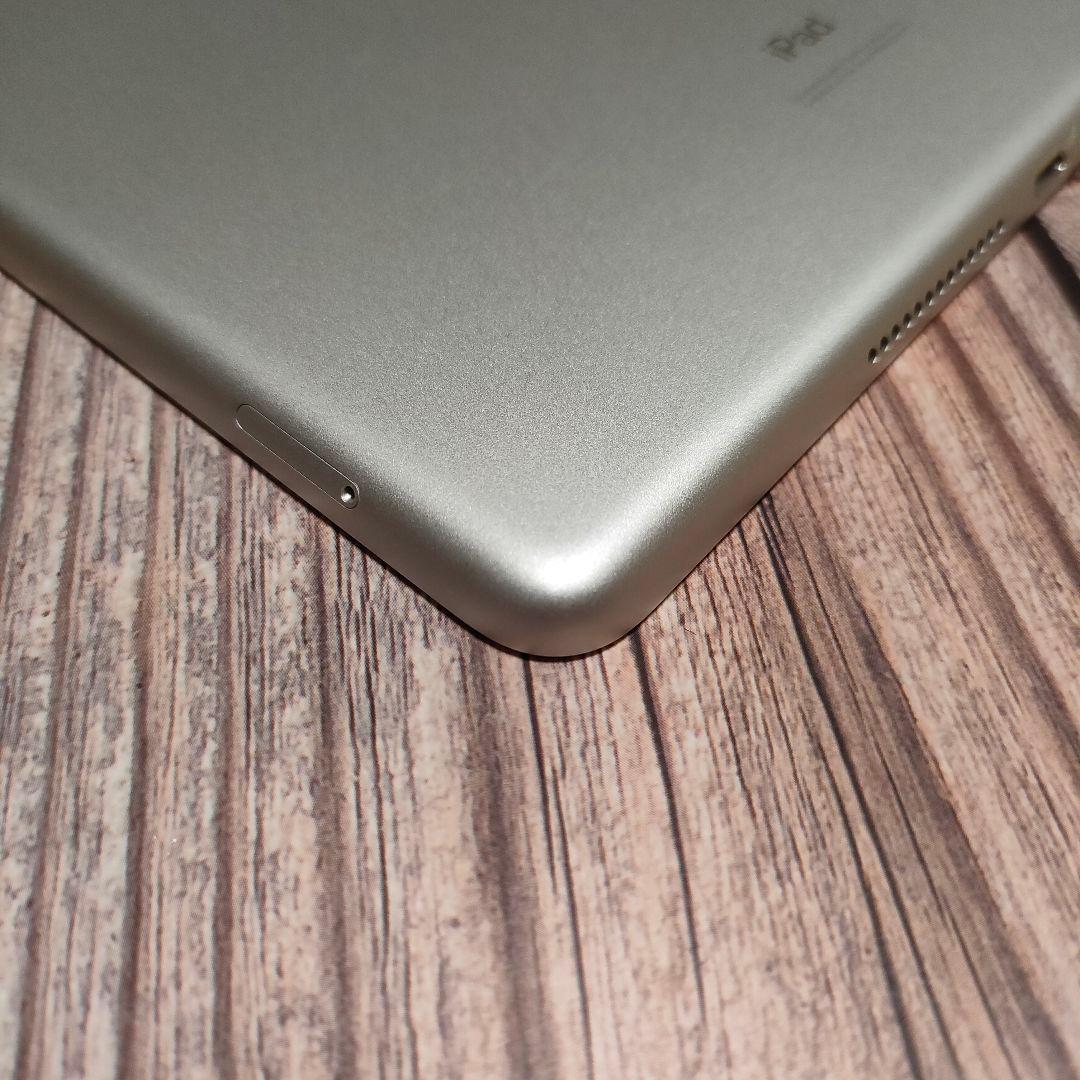 iPad 第7世代 128GB SIMフリー 美品 バッテリー100%