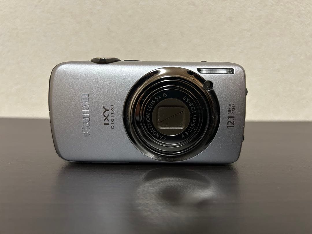 キャノン　Canon IXY 930IS シルバー
