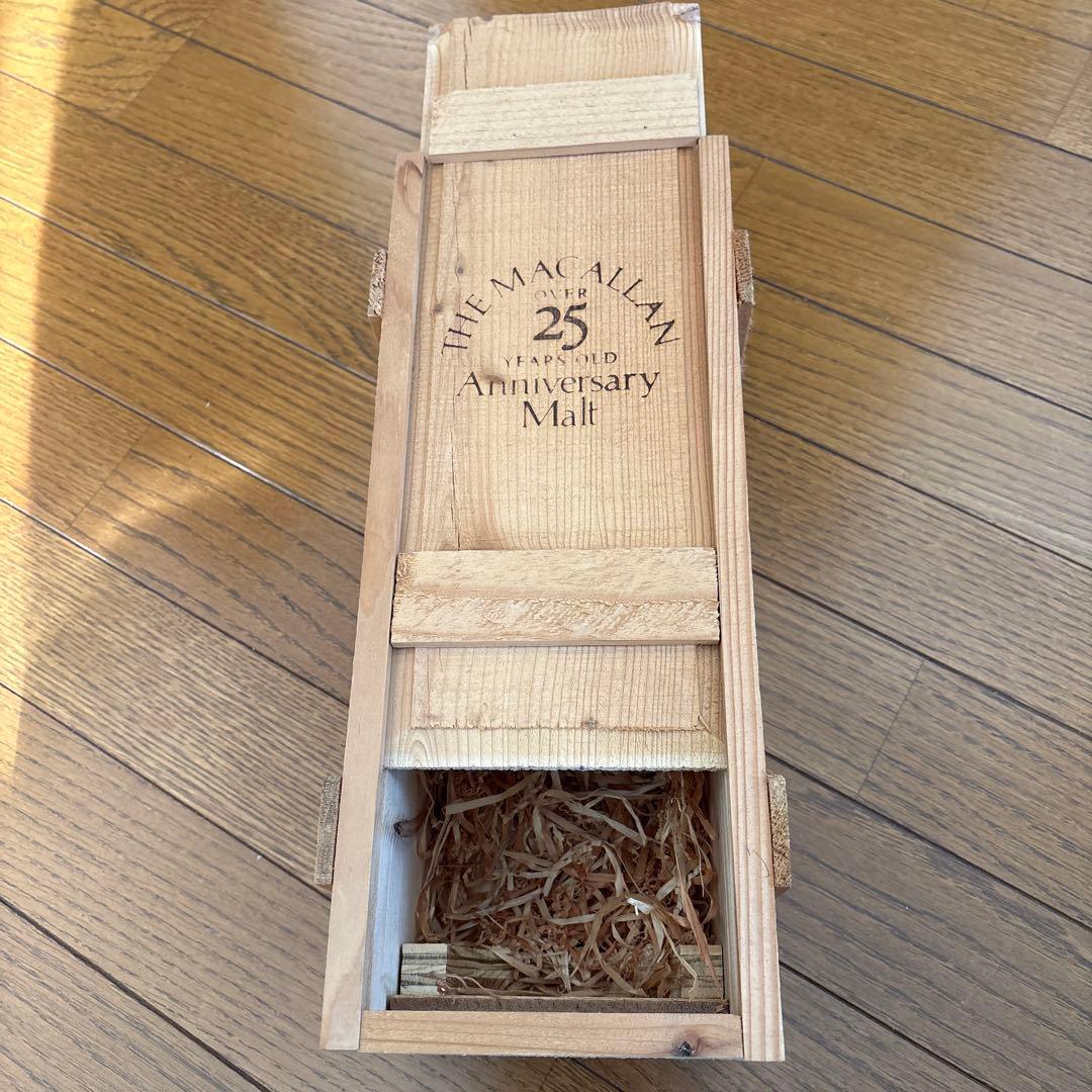 THE MACALLAN 25周年記念モルト 木箱のみ　MALT ブック付き