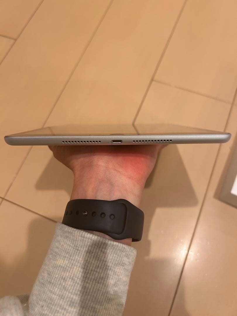 【完動品】iPad 第9世代 64GB Wi-Fiモデル　シルバー