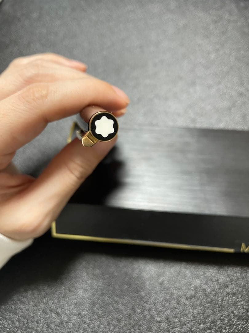 MONT BLANC モンブラン　万年筆 黒　箱あり
