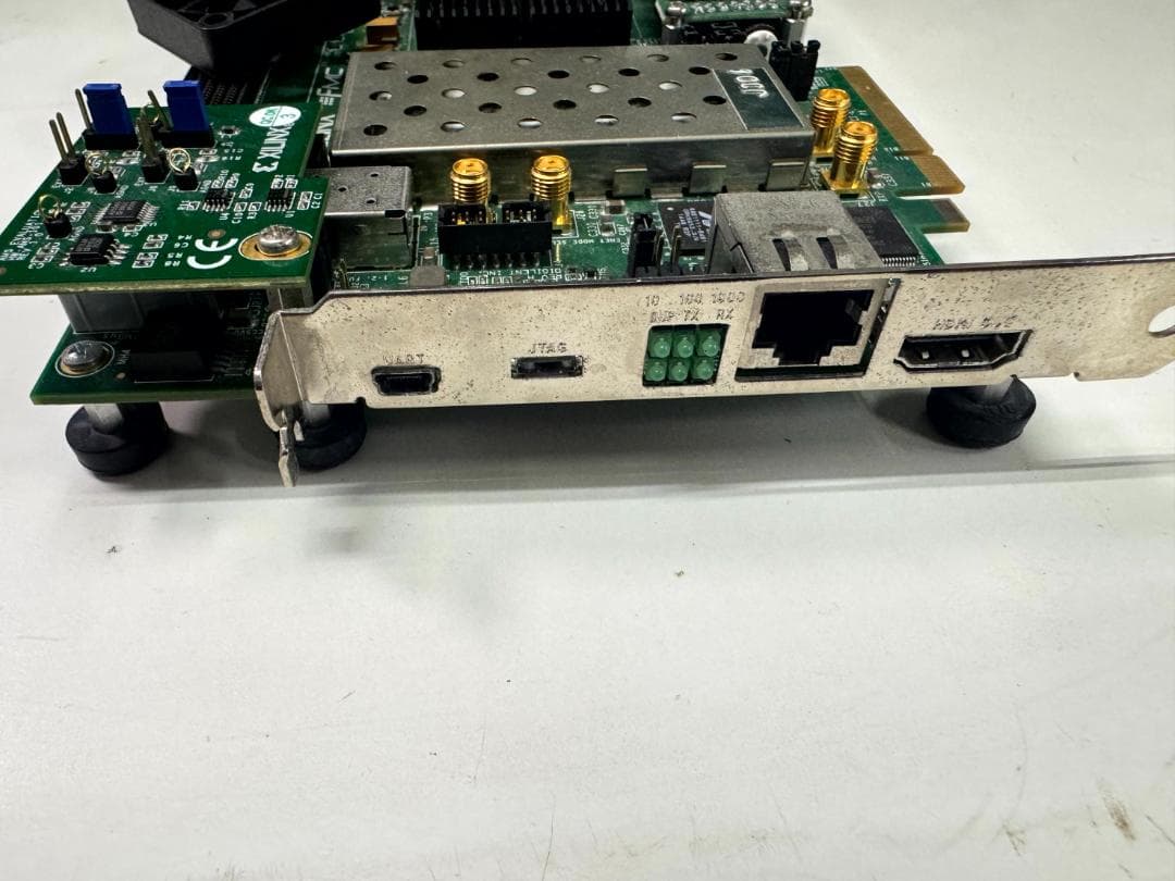 AMD Virtex™ 7 FPGA VC707 評価ボード ①