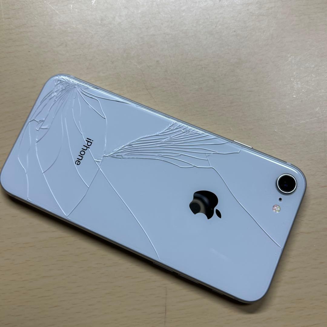 iPhone8 64GB SIMフリー　バッテリー最大容量72% 割れあり