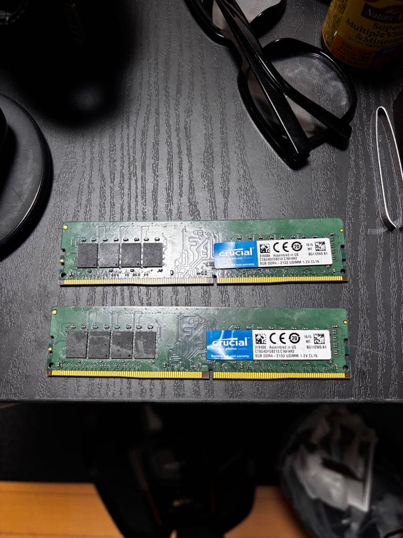 Crucial DDR4 16GB （8×2) 2133メモリー