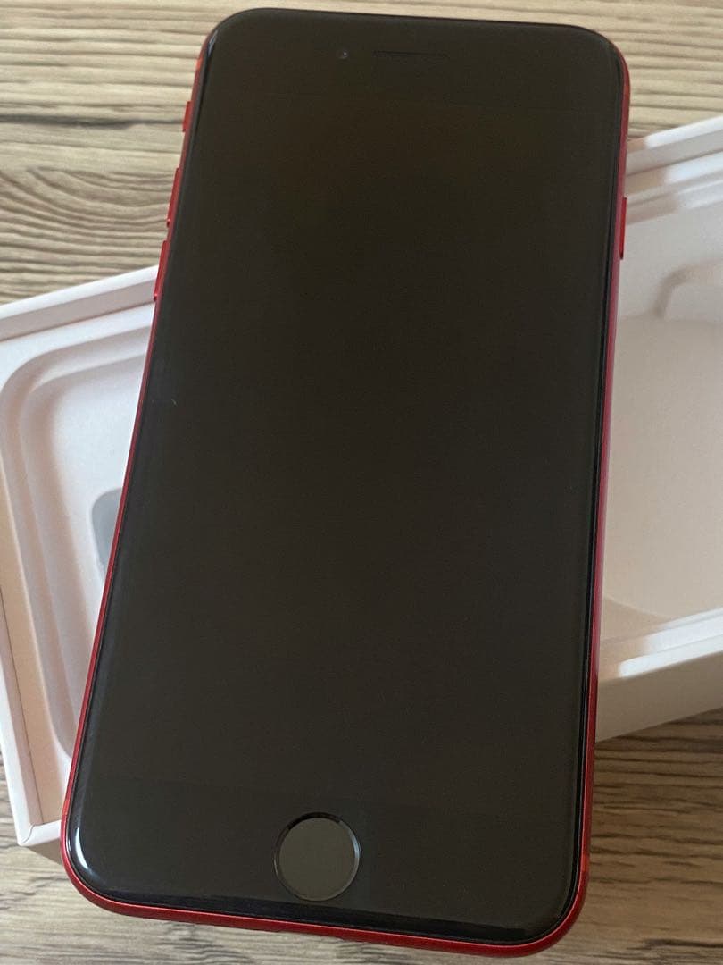 SIMフリーiPhone8 64GB アダプターと箱付き　ジャンク扱い