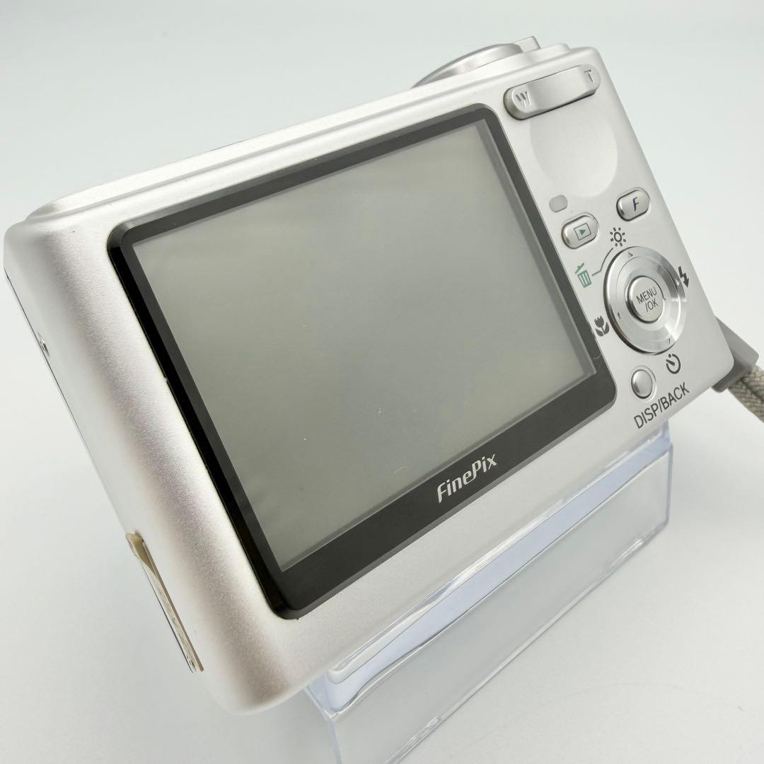 【名機：美品】FUJIFILM FinePix F10 デジカメ シルバー
