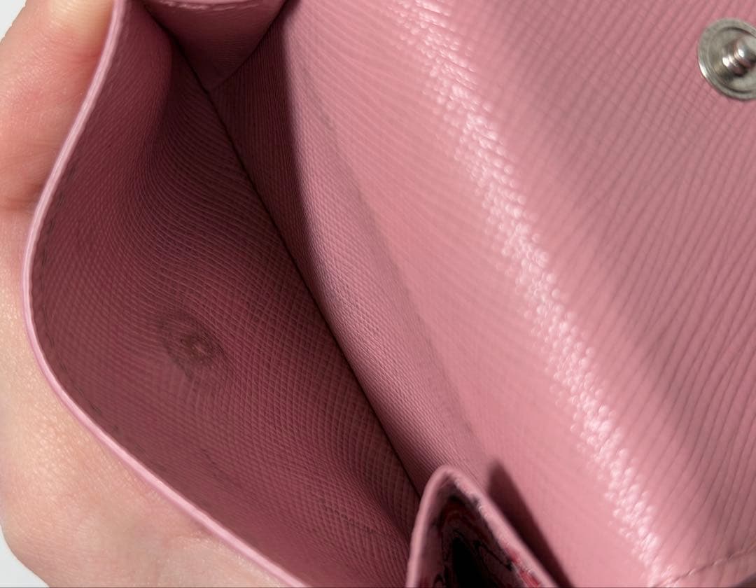 PRADA 三つ折財布
