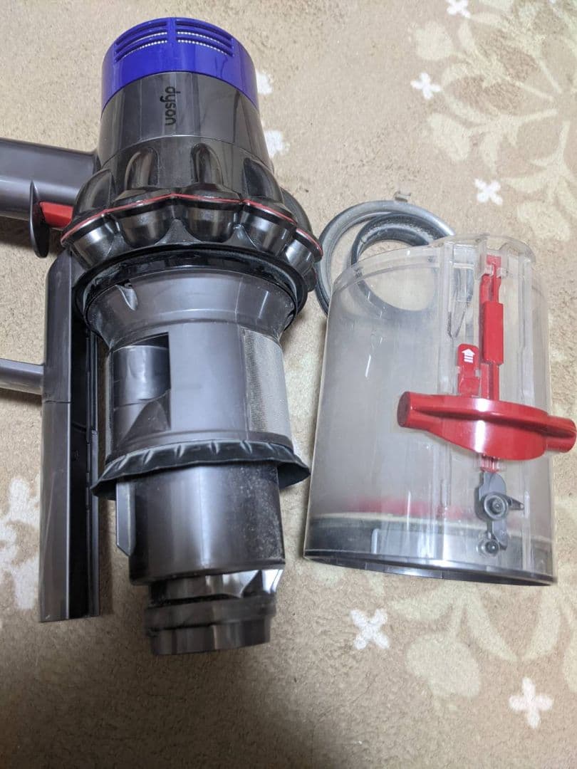 ダイソンv10 スティッククリーナー　掃除機