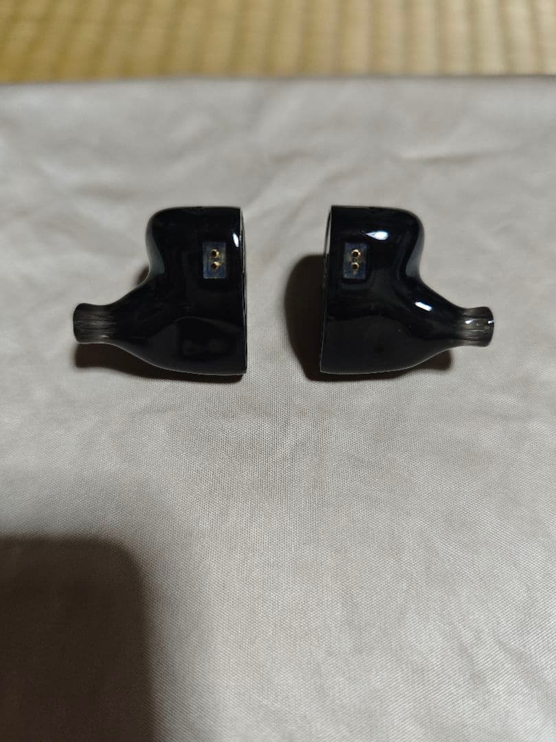 極美品 Empire Ears RAVEN　ブラック