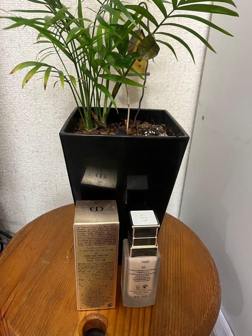 新品同様⭐︎Dior プレステージ　ホワイト　プロテクター UV ミネラルBB