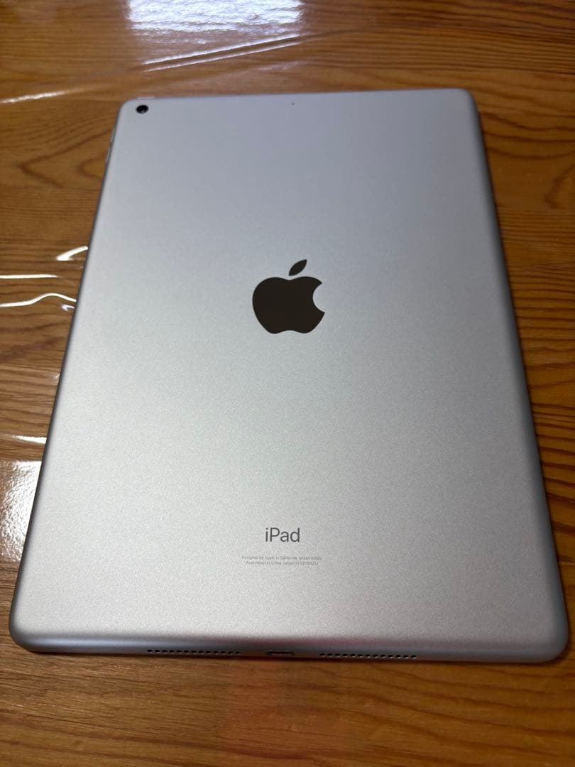 Apple iPad 第9世代　シルバー 本体　Wi-Fiモデル