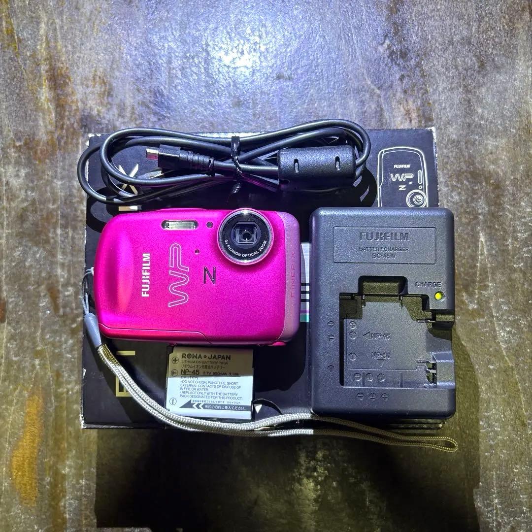 デジタルカメラFUJIFILM FINEPIX Z33WPピンク 一式