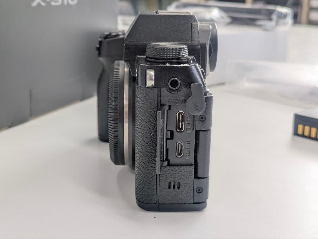 Fujifilm X-S10ボディ