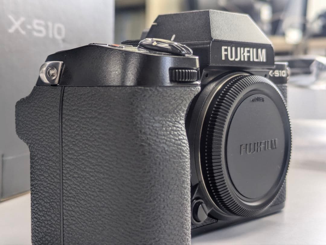 Fujifilm X-S10ボディ