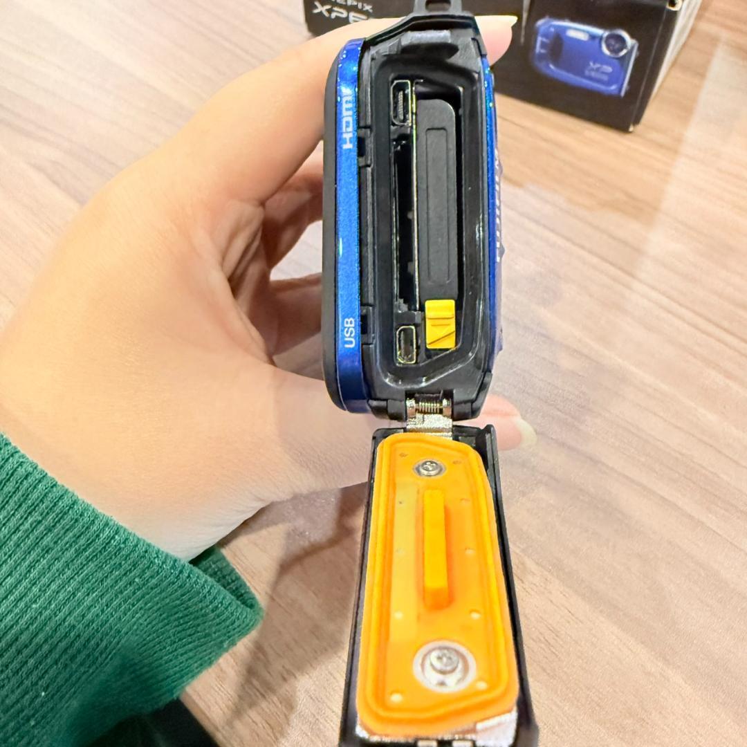 FUJIFILM FINEPIX XP60 防水・防塵デジタルカメラ コンパクト