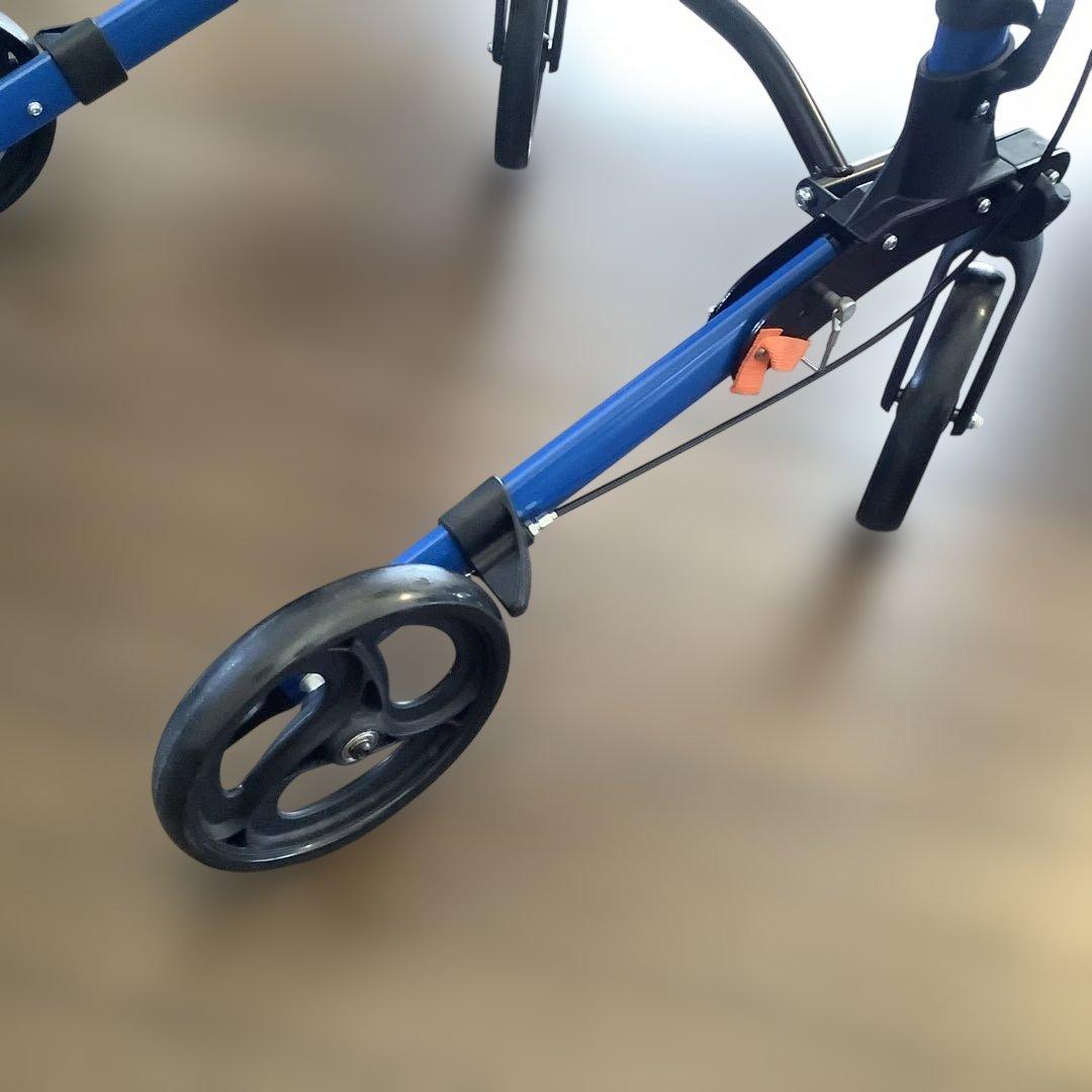 美品 シルバーカー 歩行介助 補助具 手押 座れる コンパクト 軽量 折りたたみ