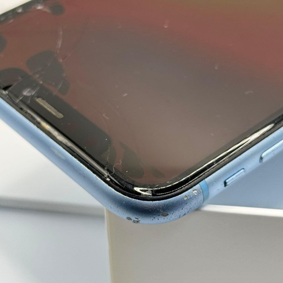 Apple iPhone XR ブルー 本体　画面割れ