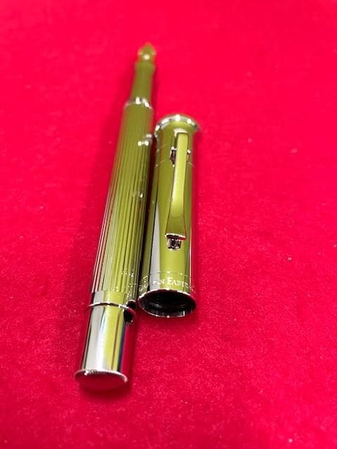 未使用品 ファーバーカステル万年筆 伯爵 プラチナコーティング 18k EF