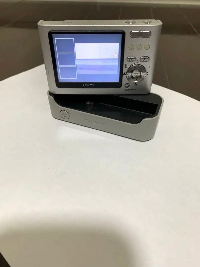 Fujifilm FinePix Z1 コンパクトデジタルカメラ