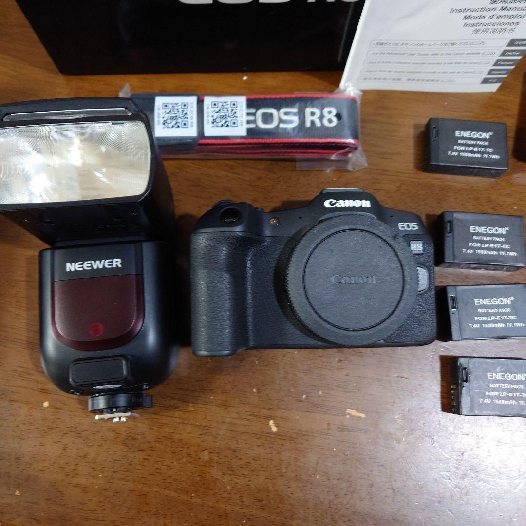 Canon EOS R8 本体 + フラッシュ + バッテリー