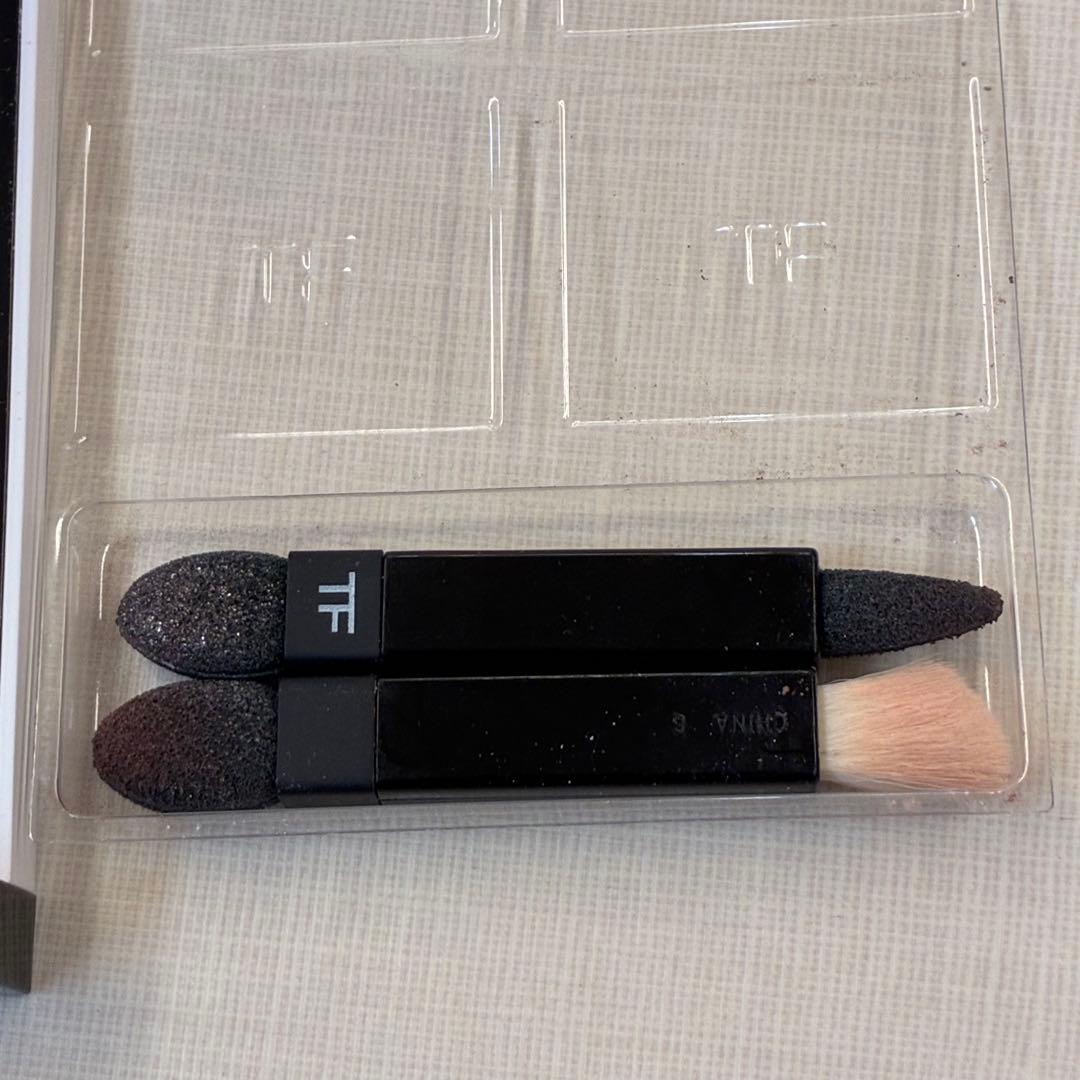 ♩TOM FORD アイカラークォード　30R インソレントローズ