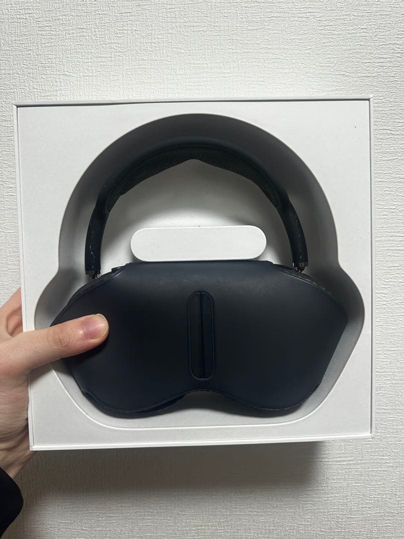 ヘッドホン AirPods max