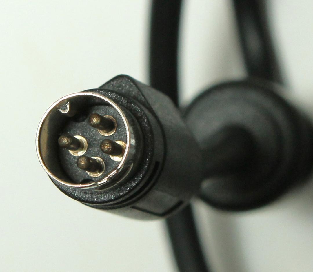 LSE9901B1260 12V5A DCプラグ4pinタイプ　本体のみ