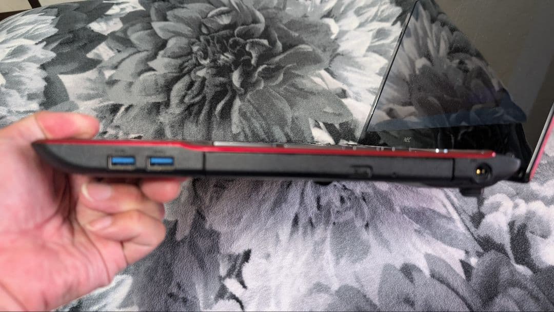 Windowsノート本体 NEC LaVie LS350/S