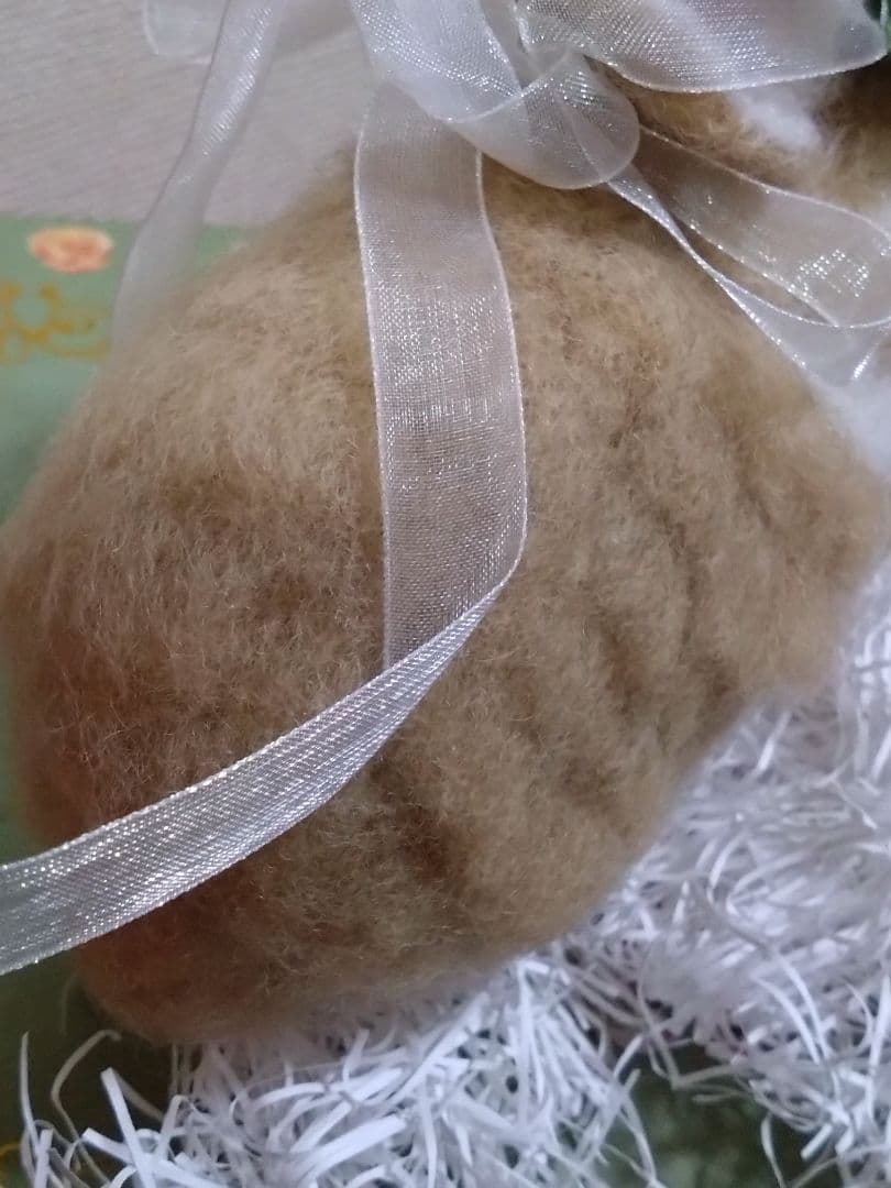 ハンドメイド 羊毛フェルト かわいいウサギ 花冠付き