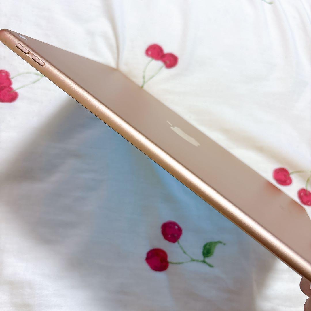 iPad 第8世代 32GB WIFIモデル　ピンクゴールド