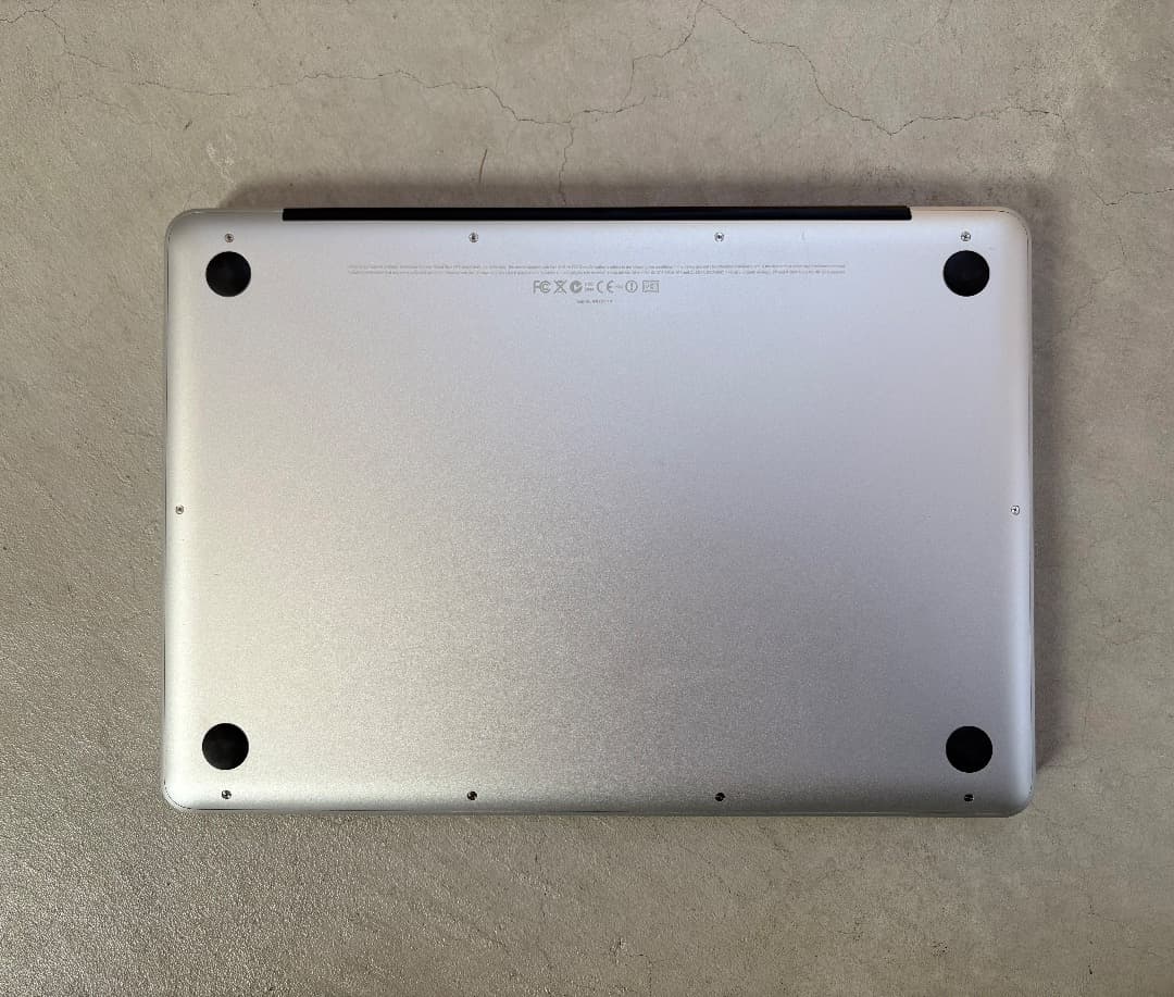 MacBook本体 Apple MacBook Pro 13-inch Mid 2009