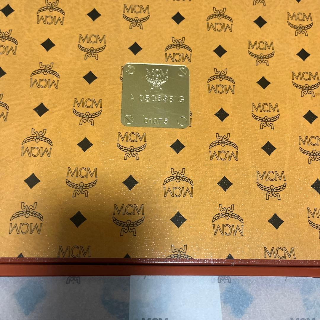 MCM エムシーエム バスタオル ロゴ 総柄 ブランケット　箱付き　未使用品