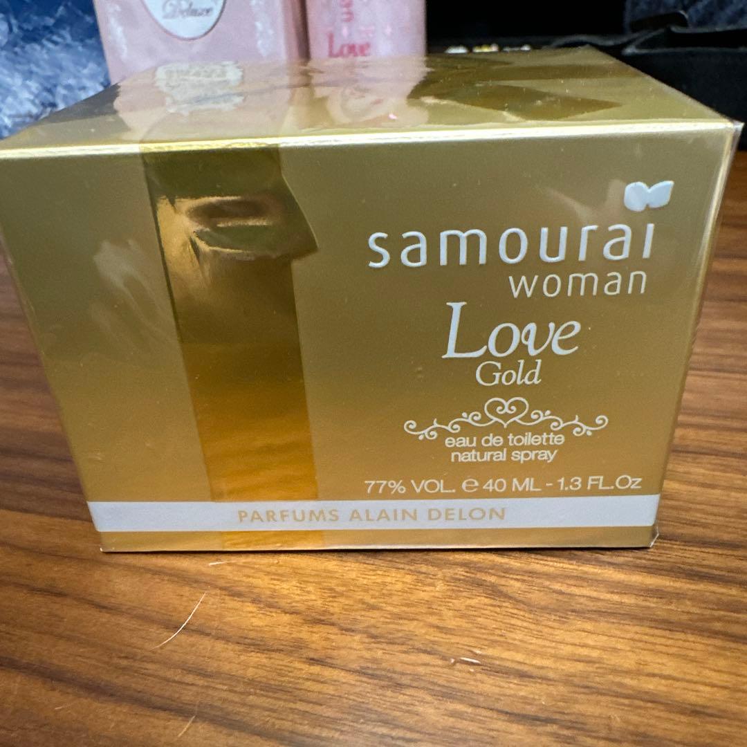 サムライウーマン香水6点＋入浴剤1点 おまけつき（新品）