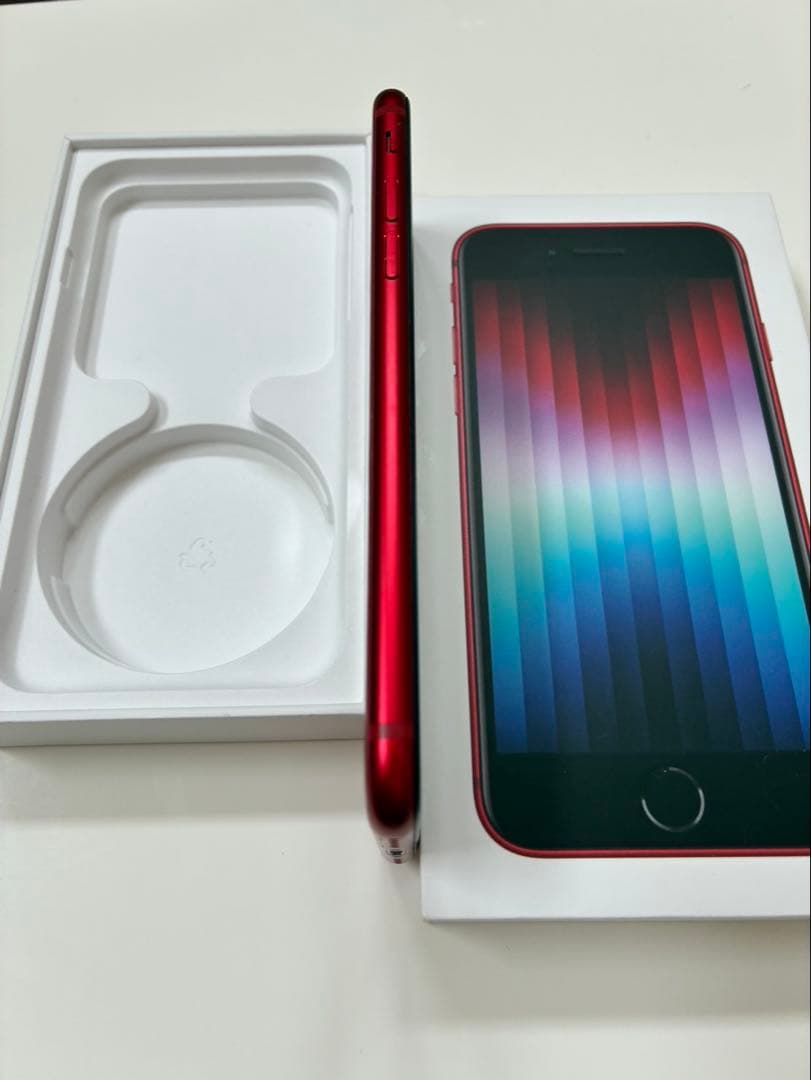 iPhone SE 第3世代 RED 128Gバッテリー交換済（非純正）動作OK