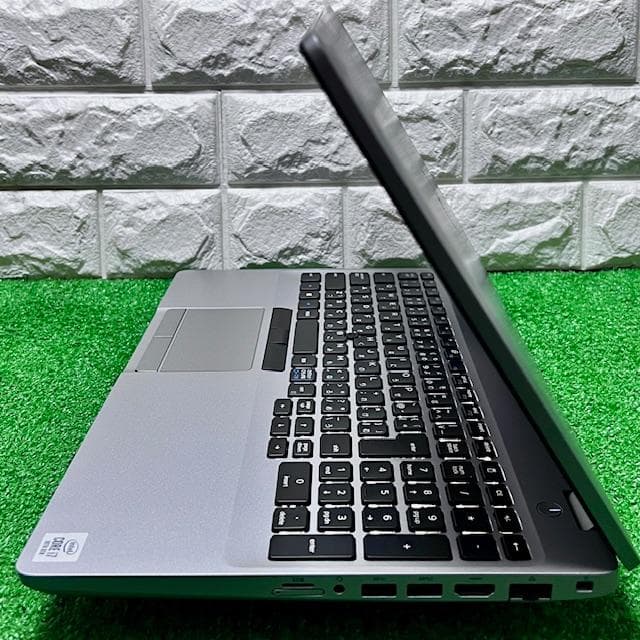 《 極美品級 》フラッグシップモデル【 DELL Latitude 5511 】