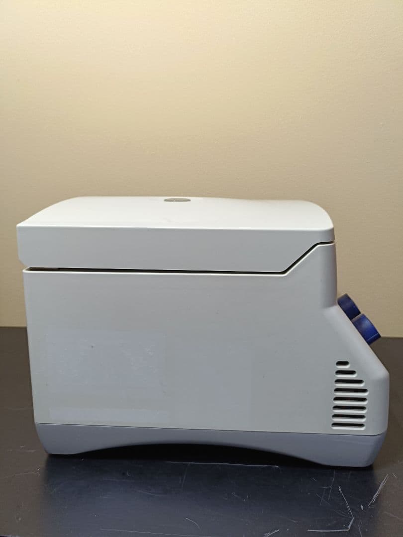 エッペンドルフ 卓上高速遠心機　遠心分離機　Centrifuge 5424