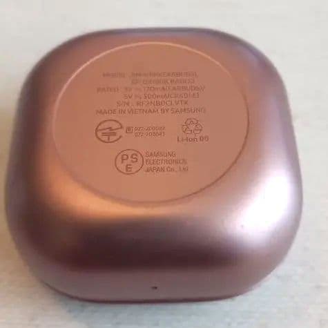 値引中！！　Galaxy ワイヤレスイヤホン Sound by AKG