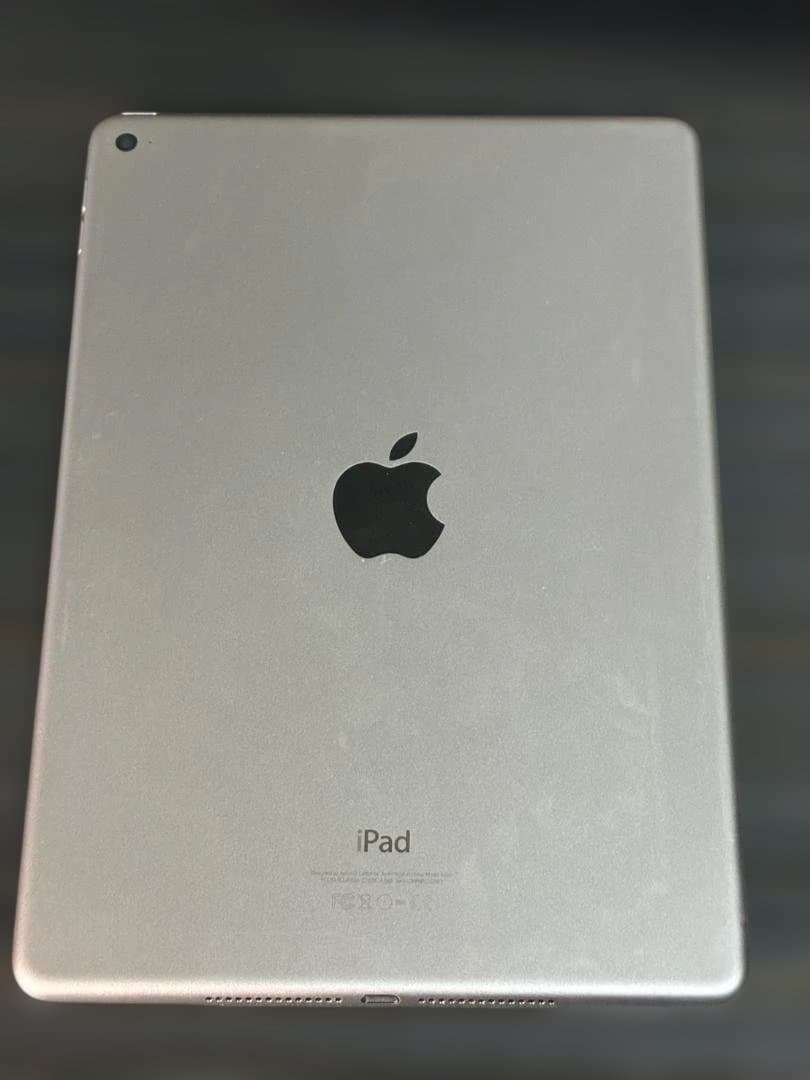 iPadAir2【128GB】　iPhoneSE2【128GB】本体　箱無し