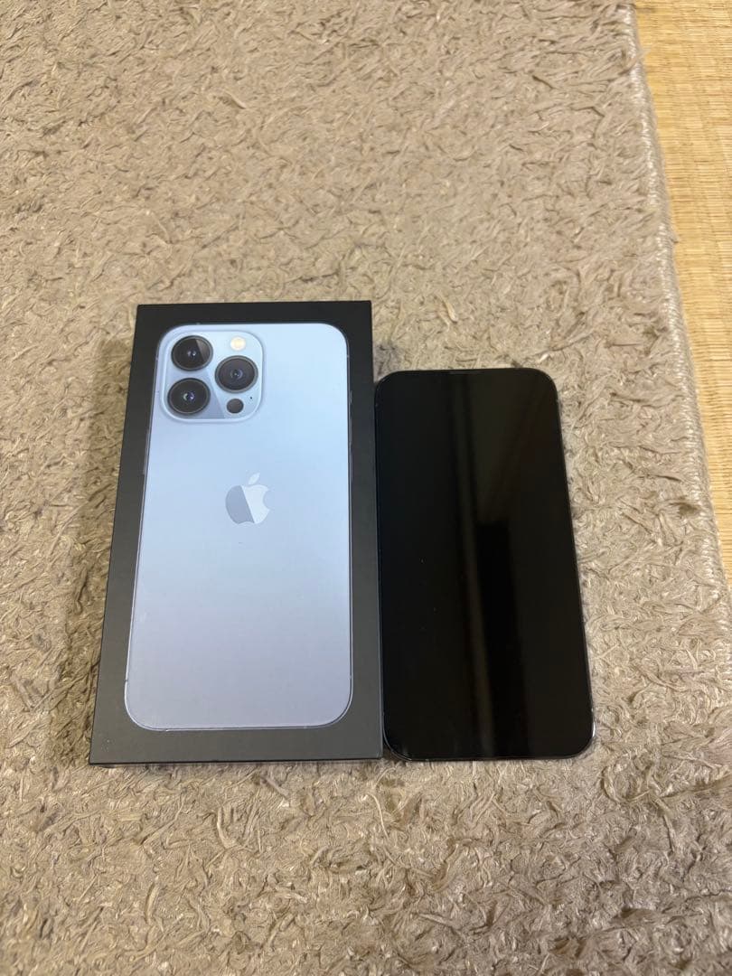 iPhone 13 Pro 256GB シエラブルー　レンズ割れ