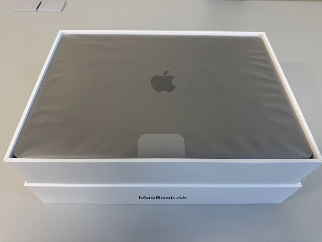 MacBook Air M1 13インチ 256GB/8GB 84%