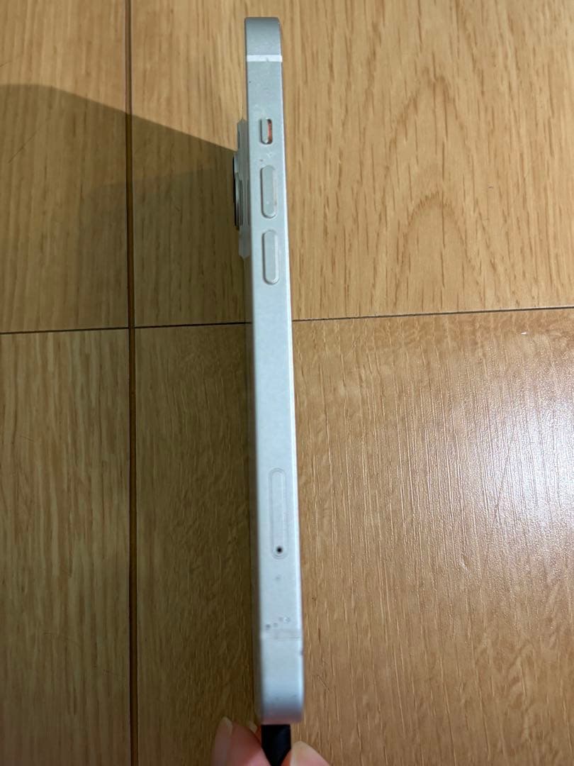 Apple iPhone 13 本体